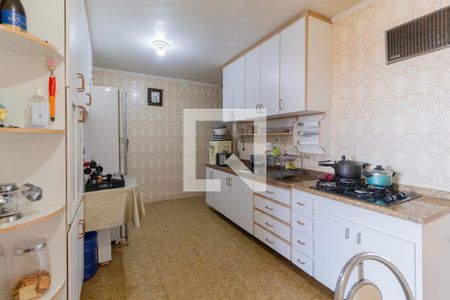 Casa à venda com 181m², 4 quartos e 2 vagas Casa à venda com 181m², 4 quartos e 2 vagasCozinha