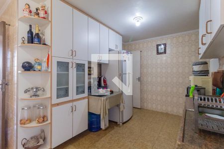 Casa à venda com 181m², 4 quartos e 2 vagas Casa à venda com 181m², 4 quartos e 2 vagasCozinha