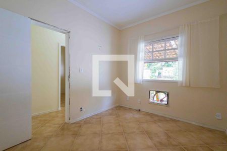 Casa à venda com 890m², 3 quartos e 5 vagas Casa à venda com 890m², 3 quartos e 5 vagasQuarto 2