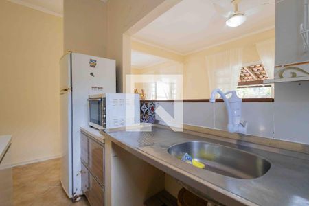 Casa à venda com 890m², 3 quartos e 5 vagas Casa à venda com 890m², 3 quartos e 5 vagasCozinha