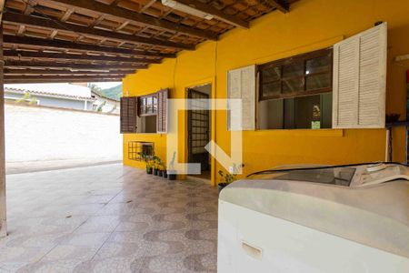 Casa à venda com 890m², 3 quartos e 5 vagas Casa à venda com 890m², 3 quartos e 5 vagasQuintal