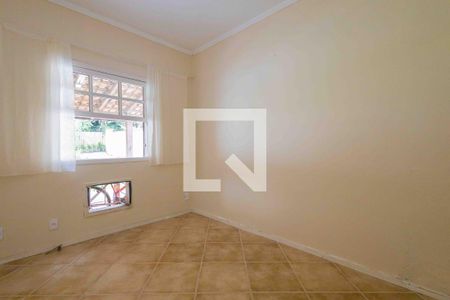 Casa à venda com 890m², 3 quartos e 5 vagas Casa à venda com 890m², 3 quartos e 5 vagasQuarto 2