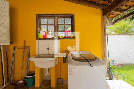 Casa à venda com 890m², 3 quartos e 5 vagas Casa à venda com 890m², 3 quartos e 5 vagasQuintal