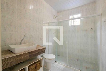 Casa à venda com 890m², 3 quartos e 5 vagas Casa à venda com 890m², 3 quartos e 5 vagasBanheiro