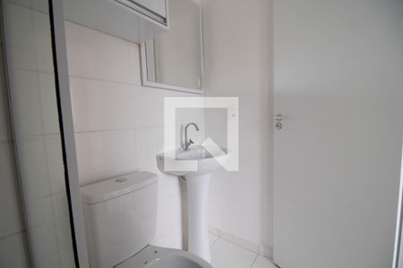 Banheiro de apartamento para alugar com 2 quartos, 32m² em Parque Vitória, São Paulo