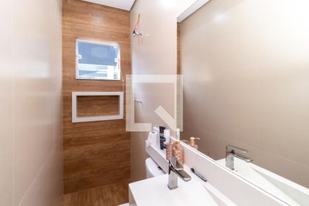 Casa à venda com 450m², 2 quartos e 3 vagasBanheiro da Suíte 2