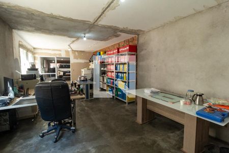 Casa à venda com 450m², 2 quartos e 3 vagasEscritório