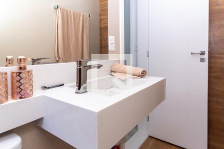 Casa à venda com 450m², 2 quartos e 3 vagasBanheiro da Suíte 2