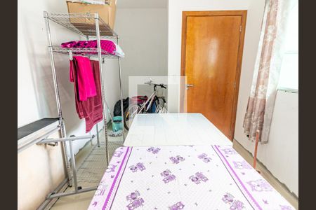 Casa à venda com 299m², 5 quartos e 4 vagas Casa à venda com 299m², 5 quartos e 4 vagasEdícula - Suíte 4