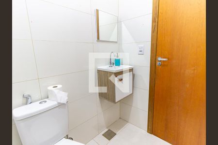 Casa à venda com 299m², 5 quartos e 4 vagas Casa à venda com 299m², 5 quartos e 4 vagasLavabo