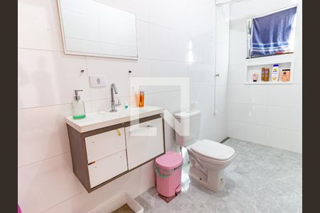 Casa à venda com 299m², 5 quartos e 4 vagas Casa à venda com 299m², 5 quartos e 4 vagasBanheiro da Suíte 2