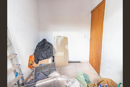 Casa à venda com 299m², 5 quartos e 4 vagas Casa à venda com 299m², 5 quartos e 4 vagasQuarto de Serviço