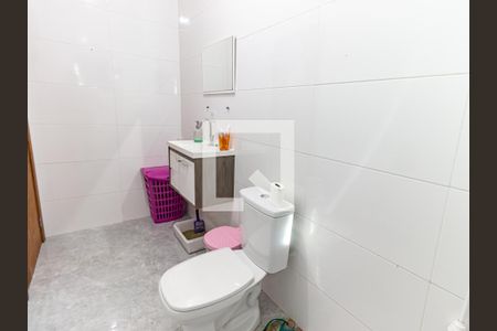 Casa à venda com 299m², 5 quartos e 4 vagas Casa à venda com 299m², 5 quartos e 4 vagasBanheiro da Suíte 2