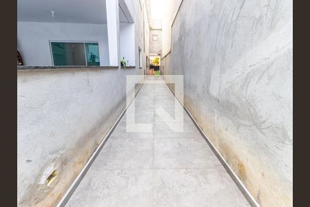 Casa à venda com 299m², 5 quartos e 4 vagas Casa à venda com 299m², 5 quartos e 4 vagasPiscina e Quintal