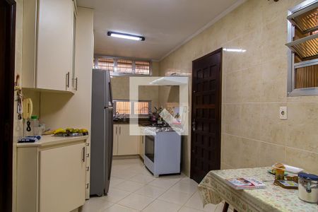 Casa à venda com 207m², 4 quartos e 5 vagas Casa à venda com 207m², 4 quartos e 5 vagasCozinha
