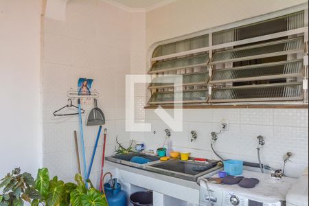 Casa à venda com 540m², 4 quartos e 10 vagas Casa à venda com 540m², 4 quartos e 10 vagasÁrea de Serviço