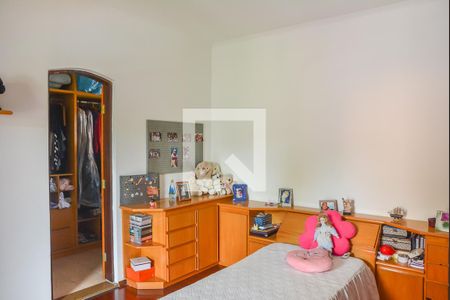 Casa à venda com 540m², 4 quartos e 10 vagas Casa à venda com 540m², 4 quartos e 10 vagasQuarto 2 - Suíte