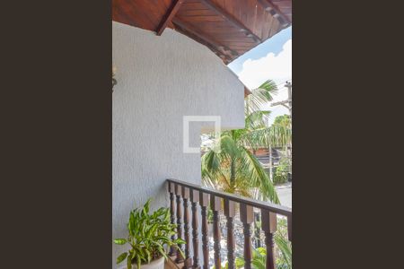 Casa à venda com 540m², 4 quartos e 10 vagas Casa à venda com 540m², 4 quartos e 10 vagasSacada