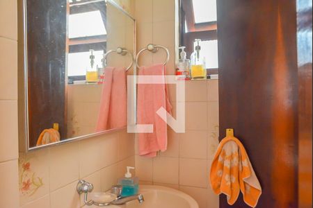 Casa à venda com 540m², 4 quartos e 10 vagas Casa à venda com 540m², 4 quartos e 10 vagasLavabo 2