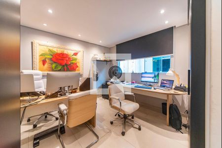 Casa à venda com 320m², 5 quartos e 2 vagasQuarto 4