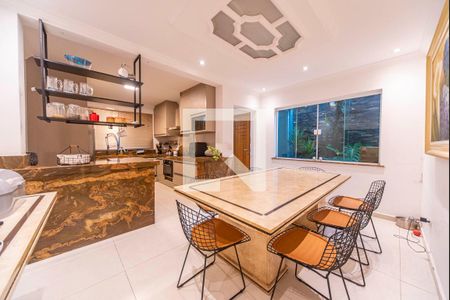 Casa à venda com 320m², 5 quartos e 2 vagasCopa