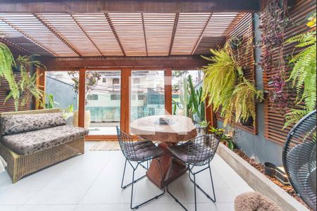 Casa à venda com 320m², 5 quartos e 2 vagasVaranda do Quarto 1