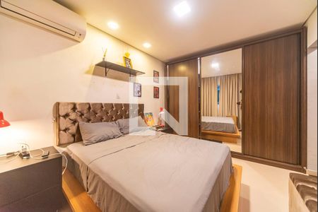 Casa à venda com 320m², 5 quartos e 2 vagasQuarto 5