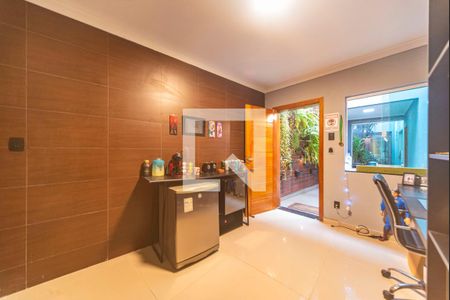 Casa à venda com 320m², 5 quartos e 2 vagasEscritório