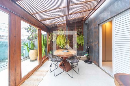 Casa à venda com 320m², 5 quartos e 2 vagasVaranda do Quarto 1