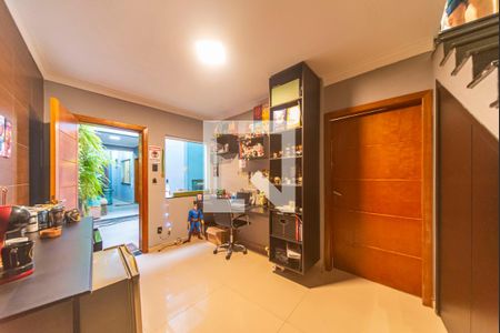 Casa à venda com 320m², 5 quartos e 2 vagasEscritório