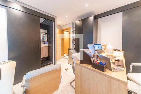 Casa à venda com 320m², 5 quartos e 2 vagasQuarto 4