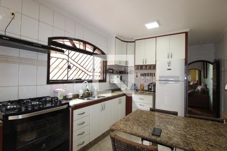Casa à venda com 206m², 3 quartos e 3 vagasCozinha
