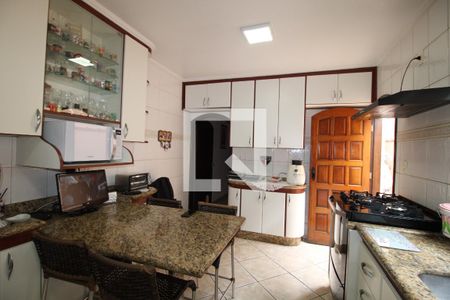 Casa à venda com 206m², 3 quartos e 3 vagasCozinha