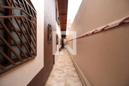 Casa à venda com 206m², 3 quartos e 3 vagasCorredor