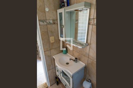 Casa à venda com 232m², 4 quartos e 5 vagasBanheiro de serviço