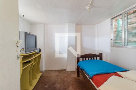 Dormitório de apartamento para alugar com 1 quarto, 60m² em Rubem Berta, Porto Alegre