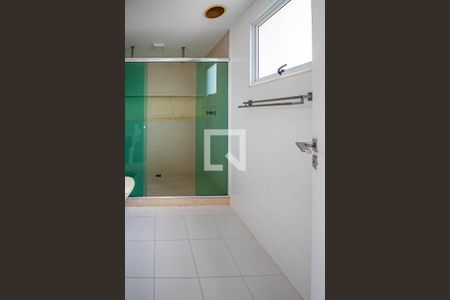 Apartamento à venda com 200m², 2 quartos e 1 vaga Apartamento à venda com 200m², 2 quartos e 1 vagaBanheiro Suíte