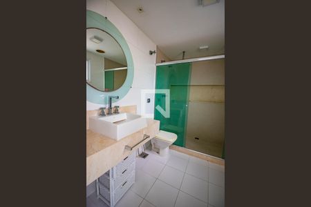 Apartamento à venda com 200m², 2 quartos e 1 vaga Apartamento à venda com 200m², 2 quartos e 1 vagaBanheiro Suíte