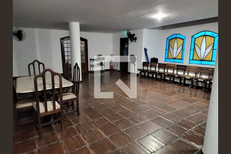 Apartamento à venda com 200m², 2 quartos e 1 vaga Apartamento à venda com 200m², 2 quartos e 1 vagaÁrea Comum