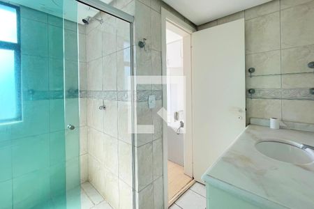 Apartamento à venda com 155m², 2 quartos e 2 vagas Apartamento à venda com 155m², 2 quartos e 2 vagasBanheiro suíte