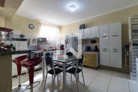Casa à venda com 173m², 4 quartos e 2 vagas Casa à venda com 173m², 4 quartos e 2 vagasCozinha da Casa 2