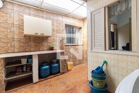 Casa à venda com 173m², 4 quartos e 2 vagas Casa à venda com 173m², 4 quartos e 2 vagasLavanderia da Casa 1