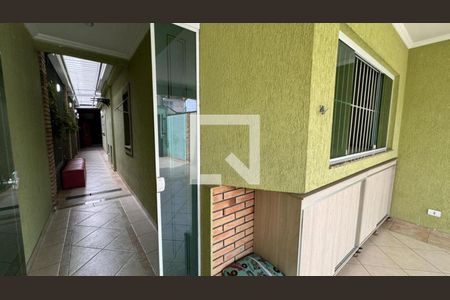 Casa à venda com 128m², 3 quartos e 4 vagas Casa à venda com 128m², 3 quartos e 4 vagasCorredor Laterla