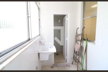 Apartamento à venda com 64m², 2 quartos e 1 vagaÁrea de Serviço