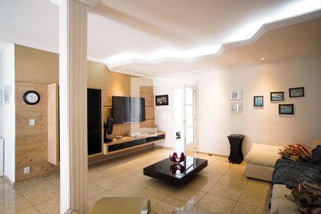 Casa à venda com 570m², 8 quartos e 4 vagasSala 2