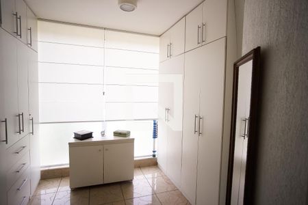 Casa à venda com 570m², 8 quartos e 4 vagasCloset