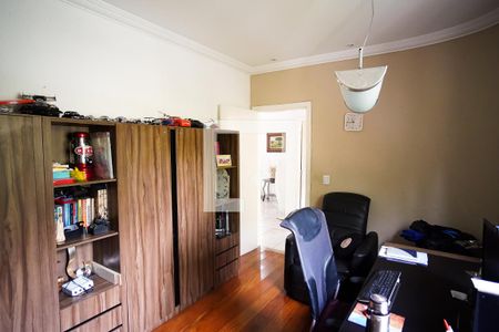 Casa à venda com 570m², 8 quartos e 4 vagasEscritorio 1