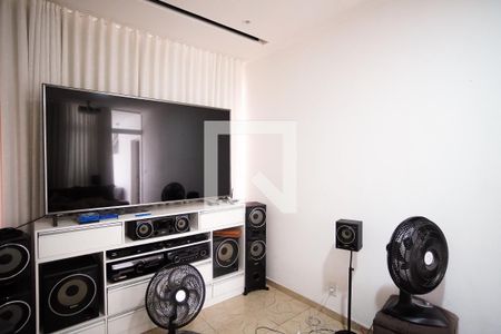 Casa à venda com 570m², 8 quartos e 4 vagasSala de cinema