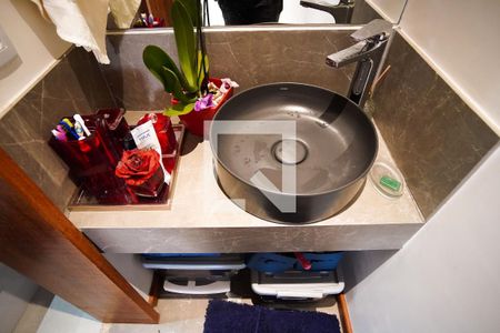 Casa à venda com 570m², 8 quartos e 4 vagasBanheiro casa 2