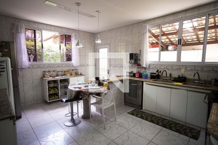 Casa à venda com 570m², 8 quartos e 4 vagasCozinha